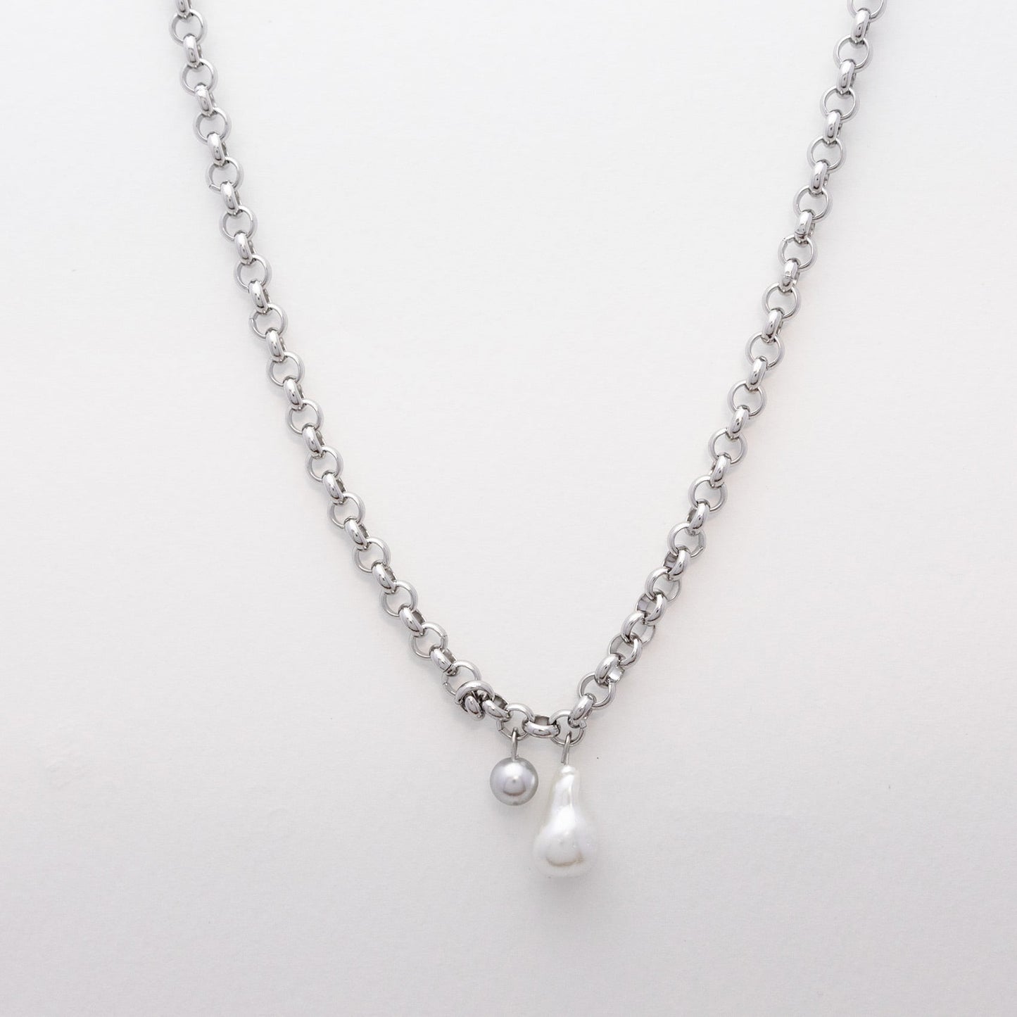 Summertime Vermeer | Chain Link Pearl Necklace