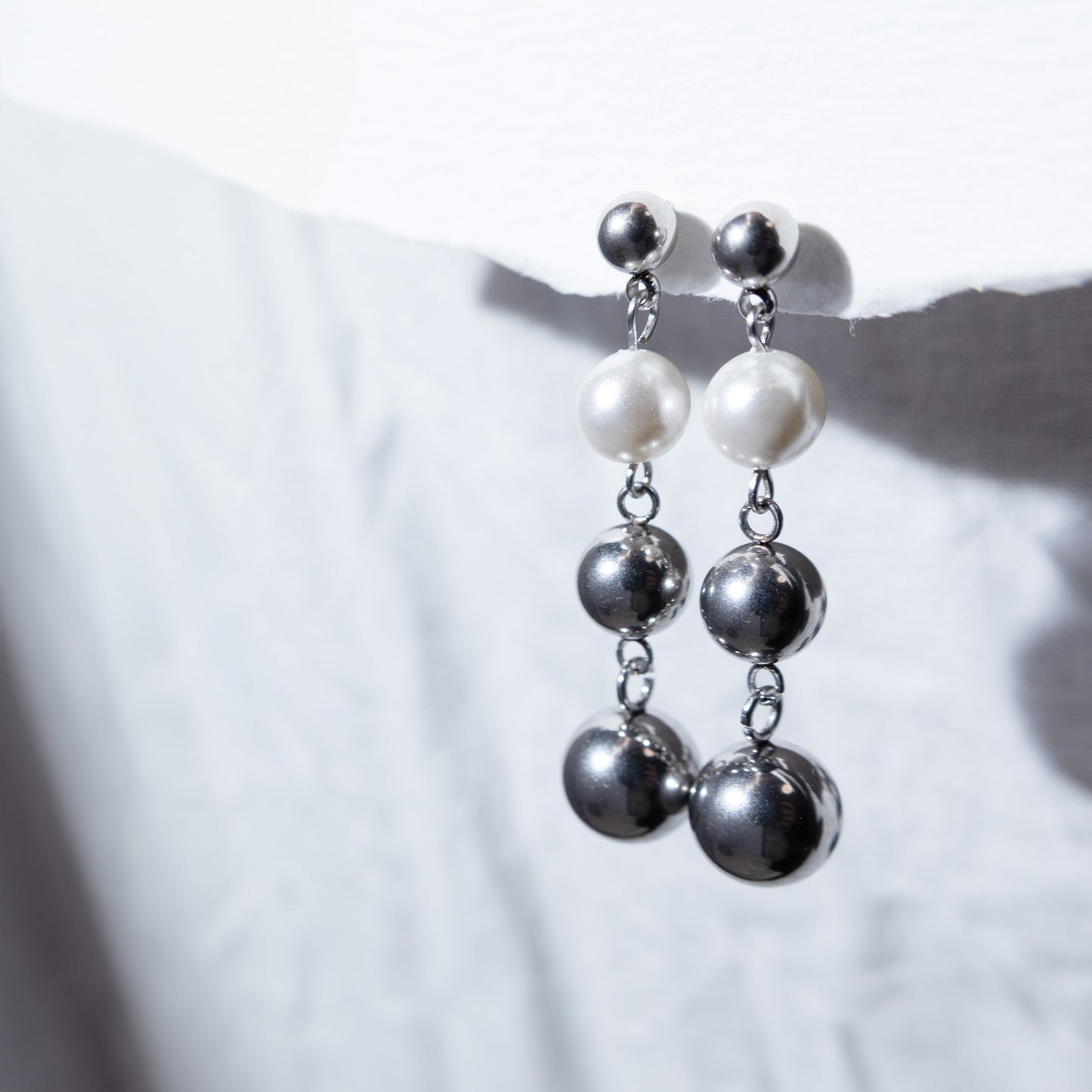 Summertime Vermeer|Ombre Pearl Earrings