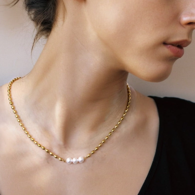 Summertime Vermeer | Classic Dewdrop Pearl Necklace