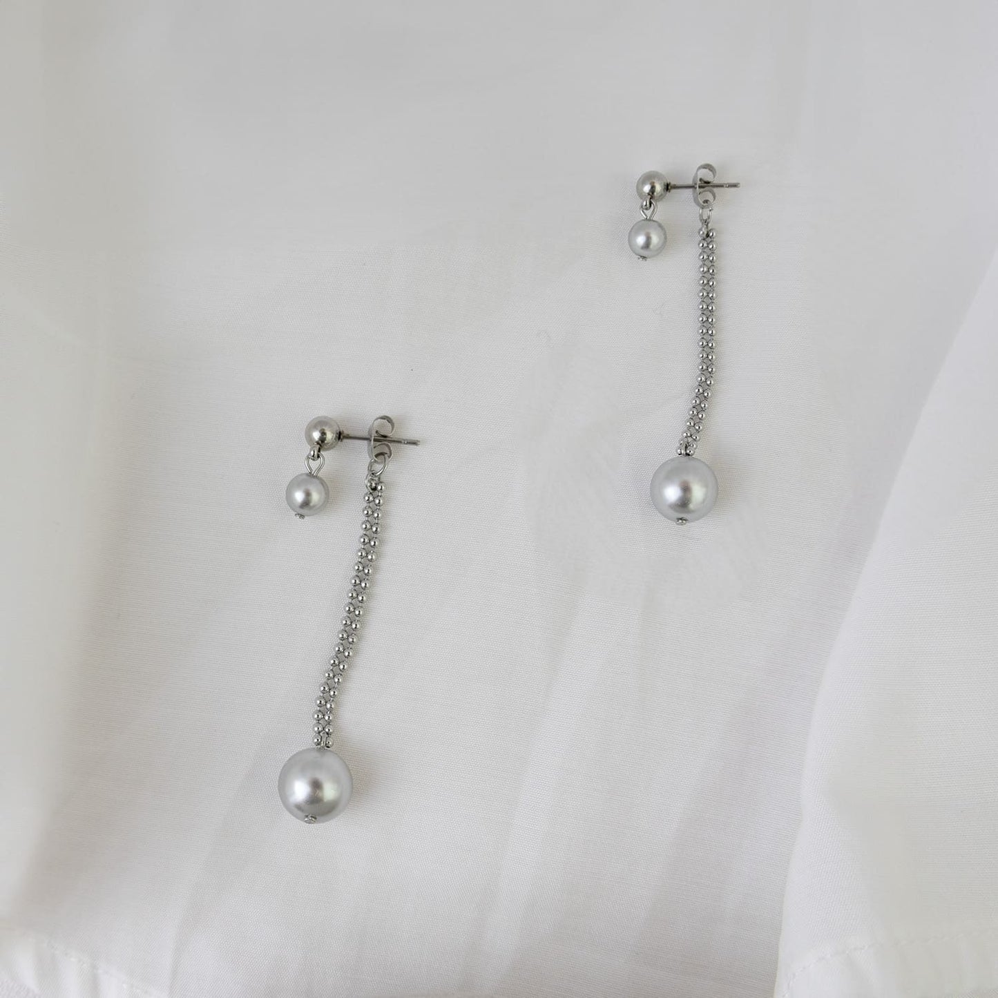 Summertime Vermeer | Silver Gray Pearl Earrings