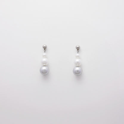 Summertime Vermeer | Silver Gray Pearl Earrings