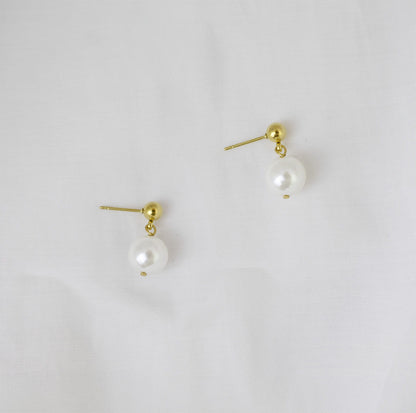 Summertime Vermeer|Dangling Single Pearl Earrings