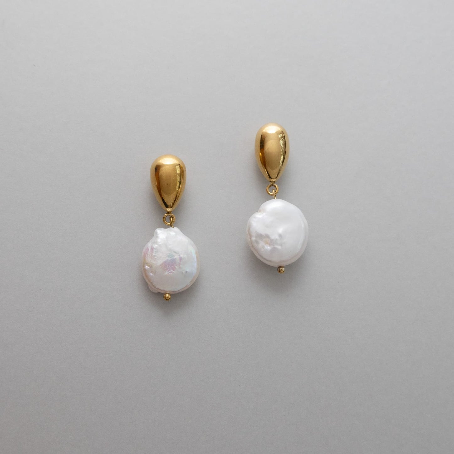 Morning Dew Pearl Earrings