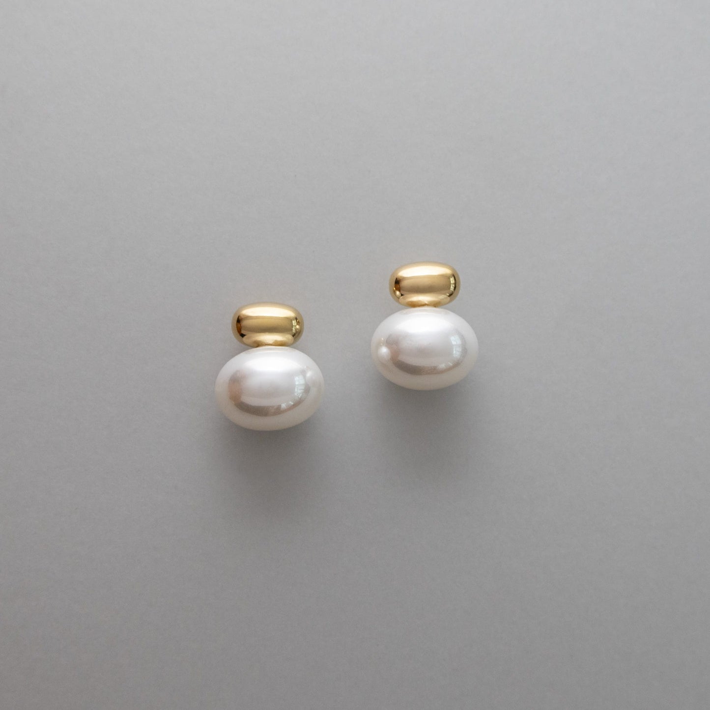 Dome Pearl Earrings