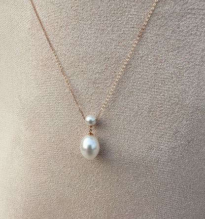 Lumière Dewdrop Pearl Necklace