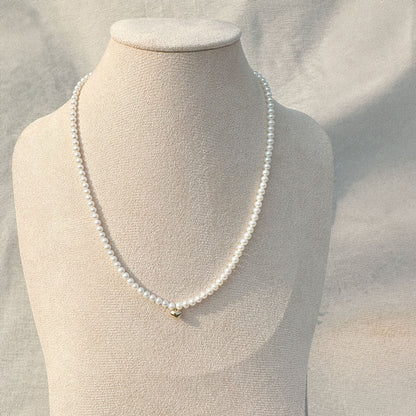 Lumière Mini Pearl Necklace with Heart Pendant: