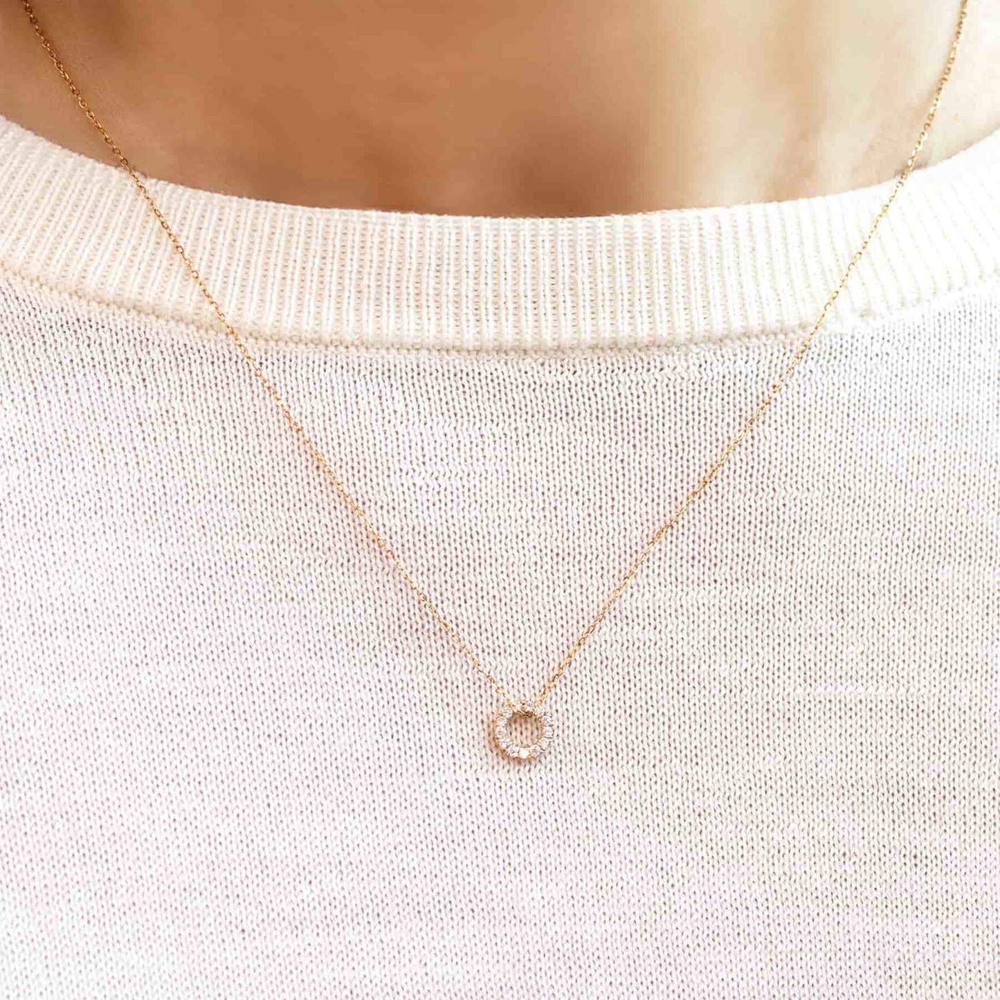 Rhythm Round Sparkle Pendant & Necklace