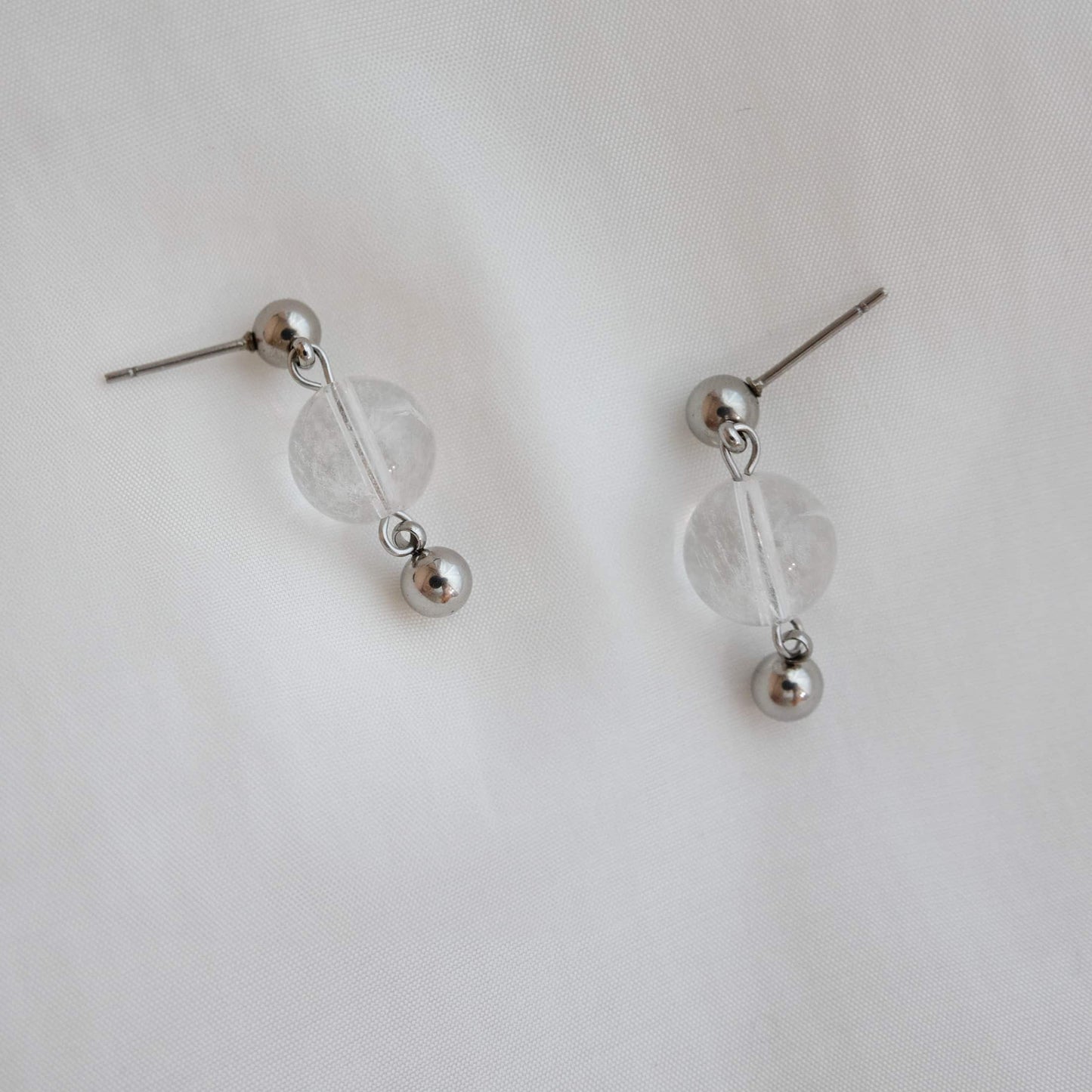 Summertime Vermeer|Dangling Clear Quartz Earrings (Limited Edition)