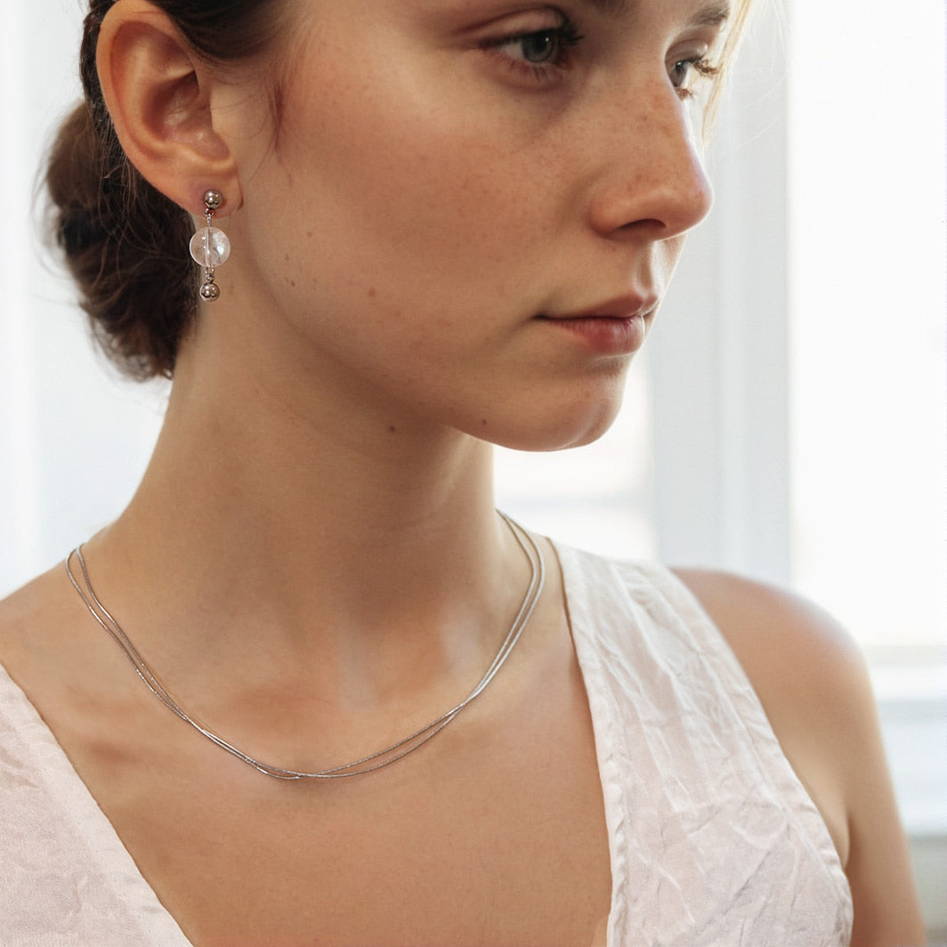 Summertime Vermeer|Dangling Clear Quartz Earrings (Limited Edition)