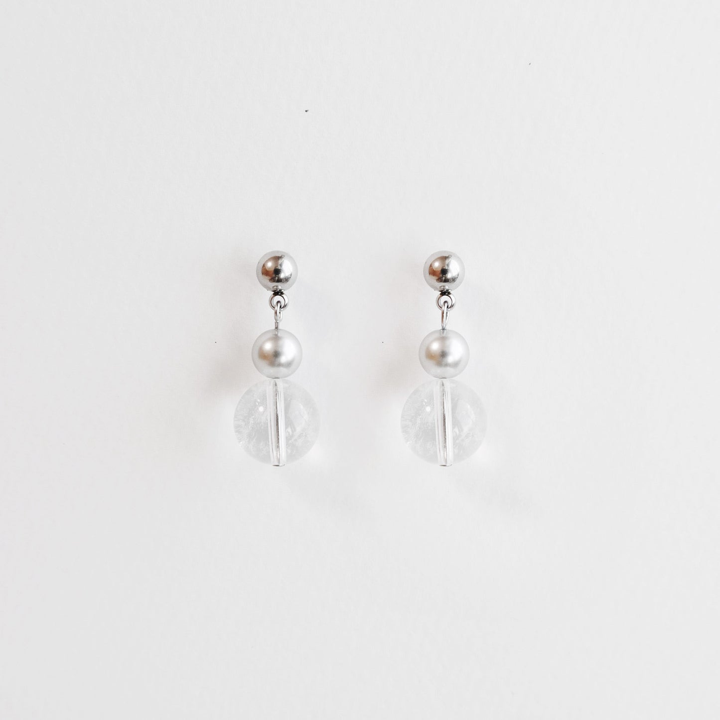 Summertime Vermeer|Clear Quartz Madama Grey Pearl Earrings (Limited Edition)