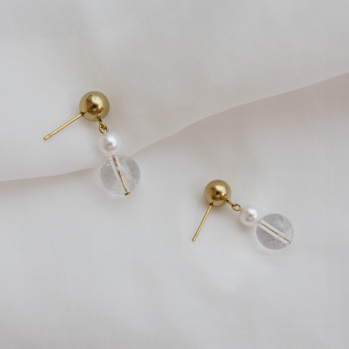 Summertime Vermeer|Gradient Clear Quarts Pearl Earrings